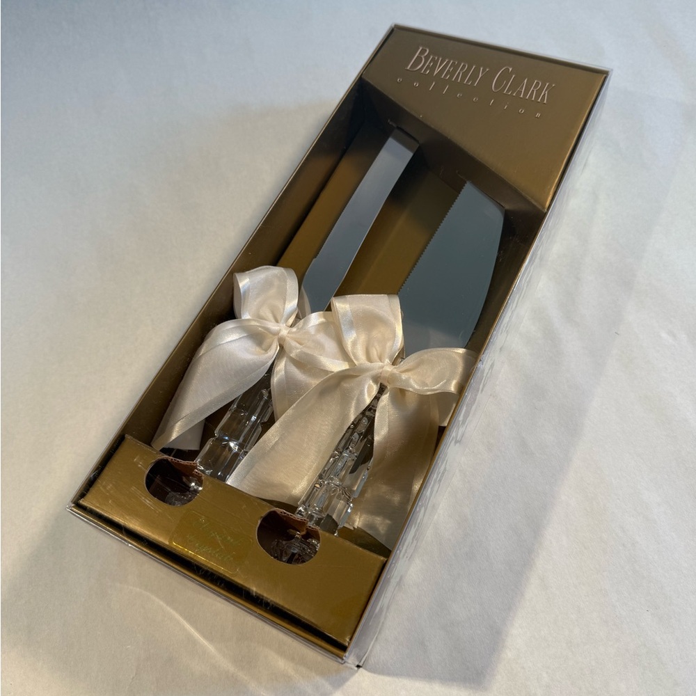 Beverly Clark Cake Knife and Server Set with Ivory Bows
